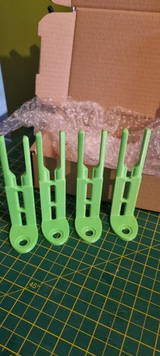Snag bars ears for bite - bars,